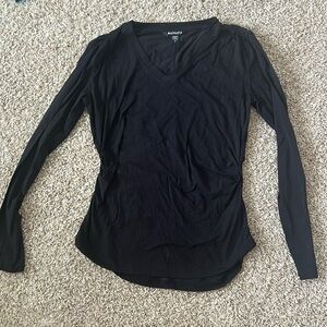 Athleta Outbound V-neck top, Size Small